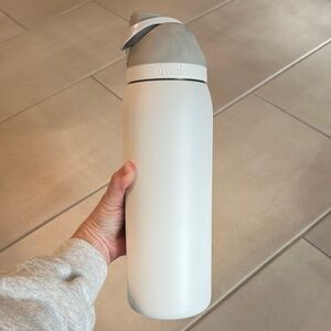 Owala White Water Bottle